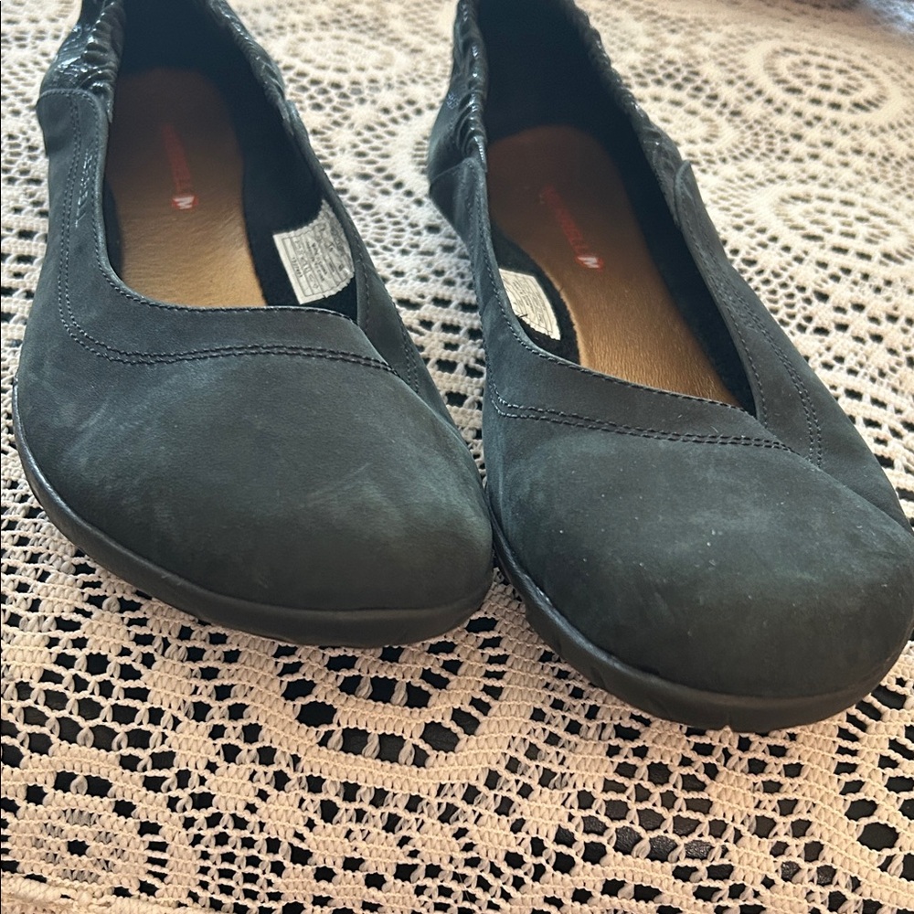 Merrell Women's Black Loafers